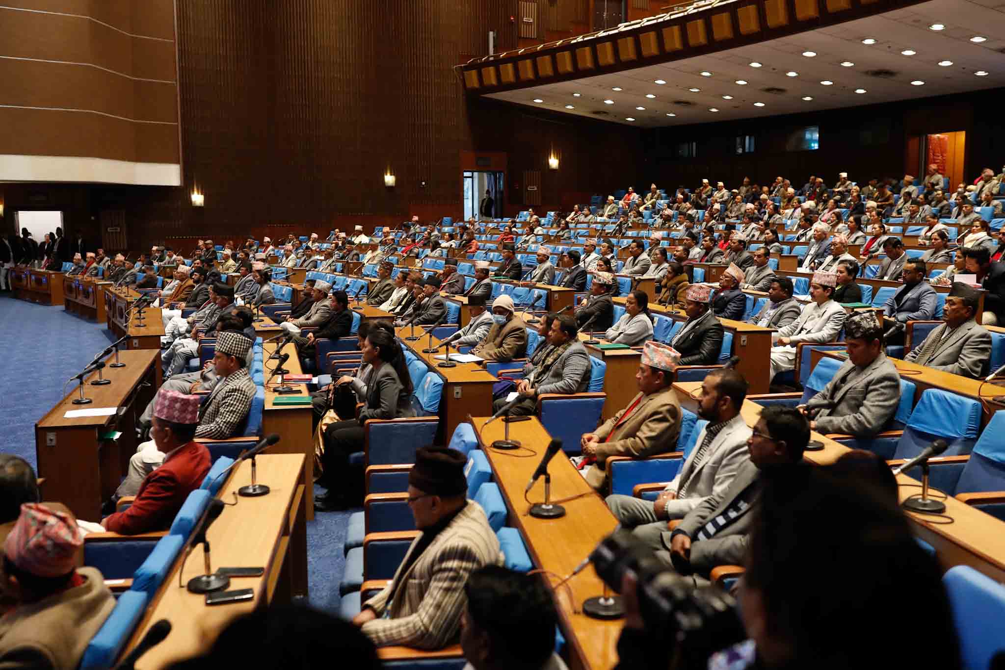 प्रतिनिधिसभाको पहिलो बैठक शुरू (तस्वीर)