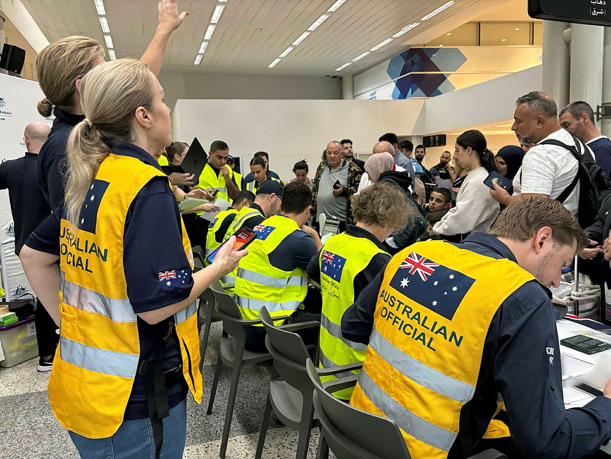 लेबनानबाट ९०० अस्ट्रेलियाली नागरिकको उद्धार