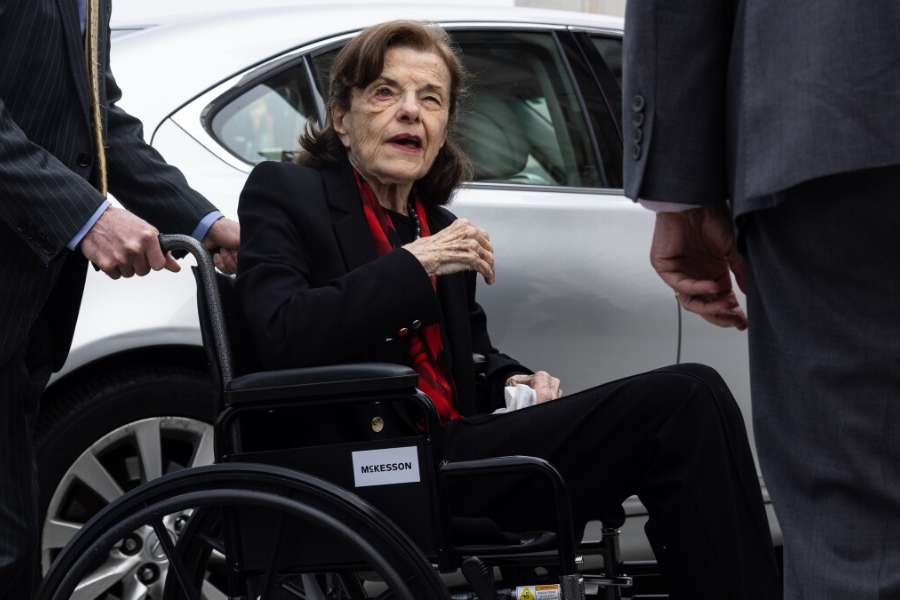 अमेरिकी पूर्वसिनेटर फाइन्स्टाइनको नेपाल साइनो