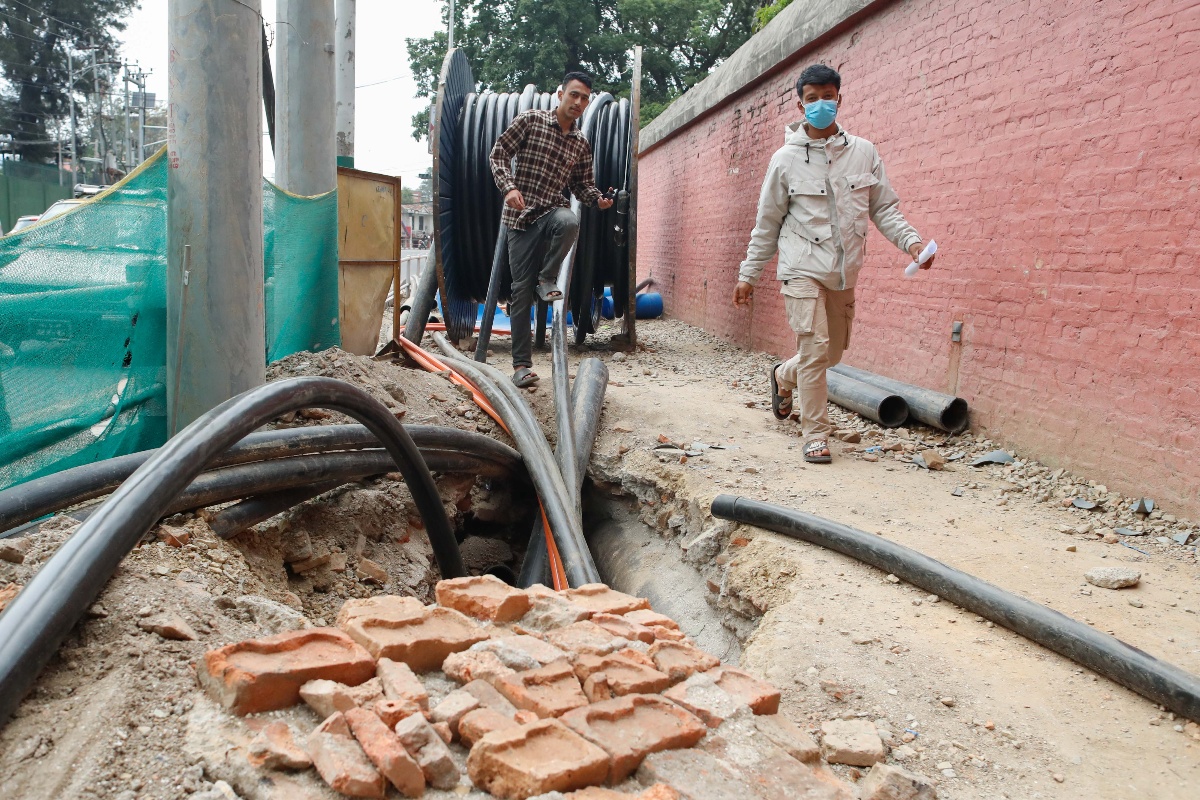 ‘धराप’ बने काठमाडौँका फुटपाथ [तस्वीरहरू]