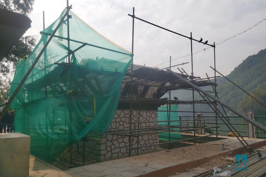 २०७२ सालको भूकम्पले चर्काएको तालबाराही मन्दिरको बल्ल हुँदै छ पुनर्निर्माण