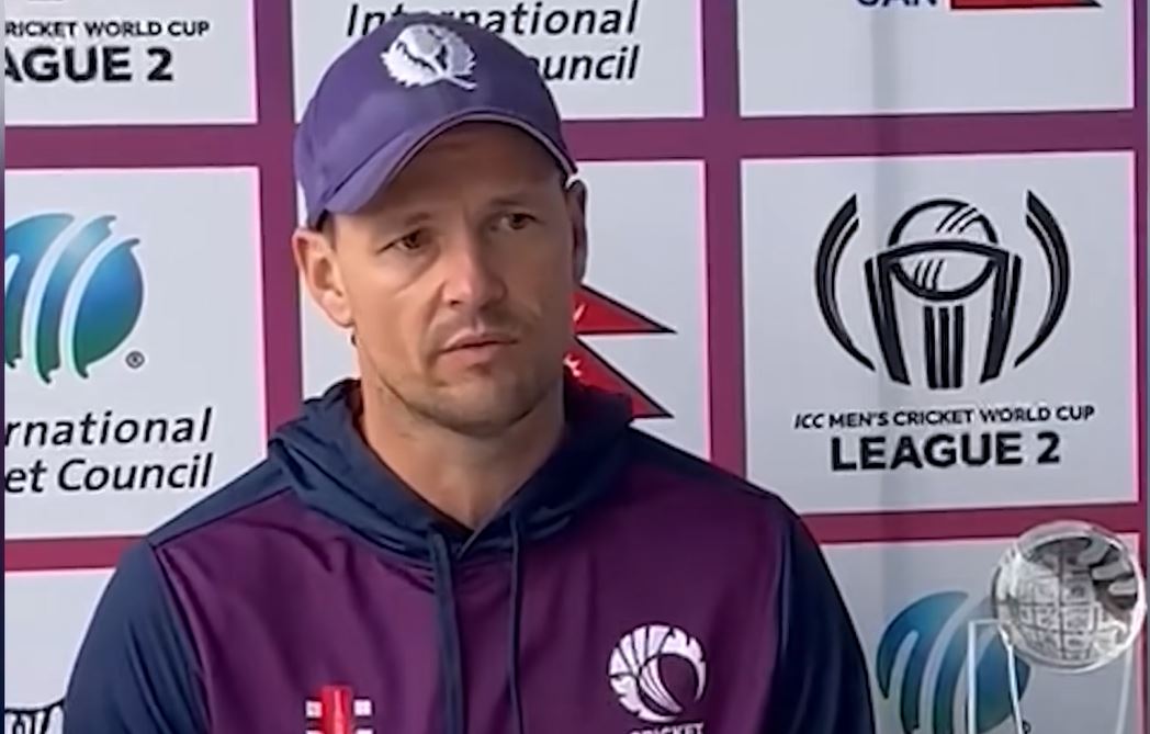 सन्दीपसँग हात नमिलाएको विषयमा स्कट्ल्यान्डका प्रशिक्षक भन्छन्- हिंसालाई समर्थन गर्न हुँदैन भन्नेमा 'स्ट्यान्ड' लिन्छौँ