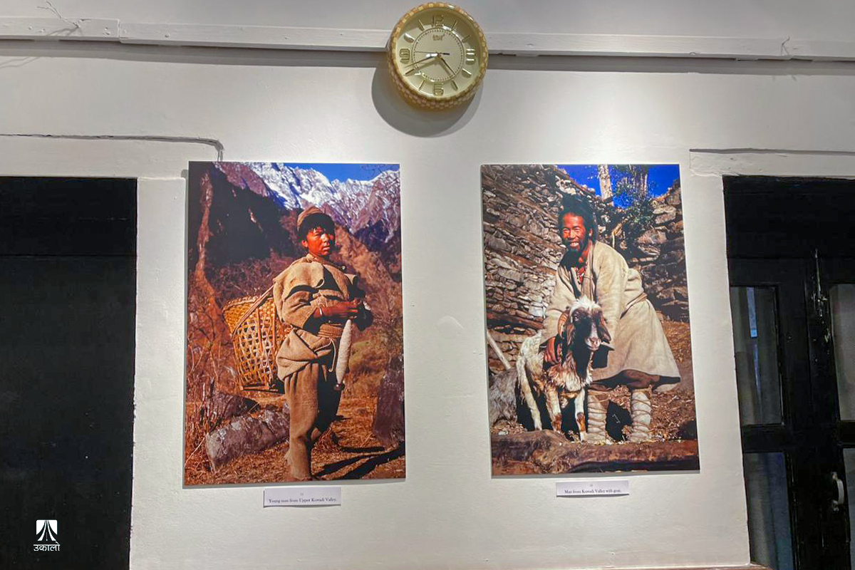 फोटो प्रदर्शनीमा सन् १९५० दशकको पश्चिम नेपाल