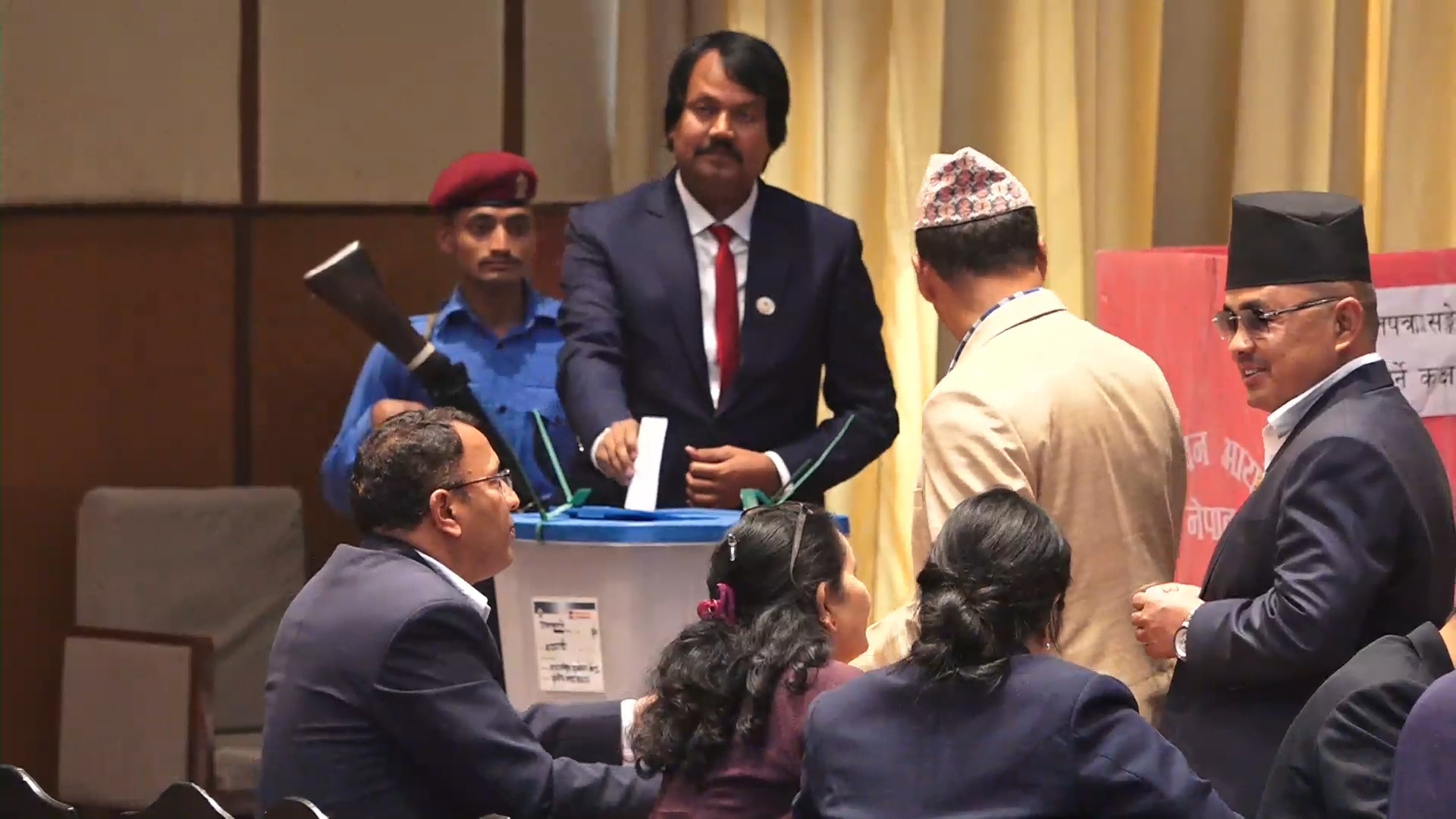 उपराष्ट्रपति निर्वाचन : मतदान शुरू