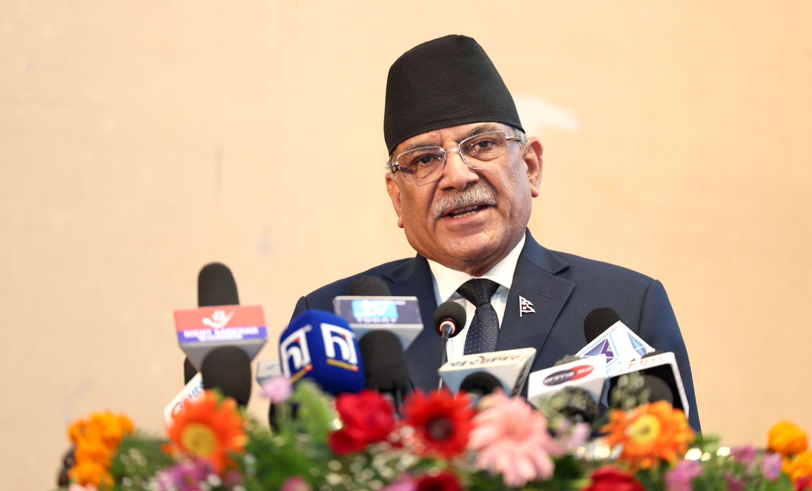 मन्त्रिपरिषद्बाट पारित शिक्षा ऐन नक्कली पाइएपछि सच्याएर सदनमा पेस गर्दैछौँः प्रधानमन्त्री