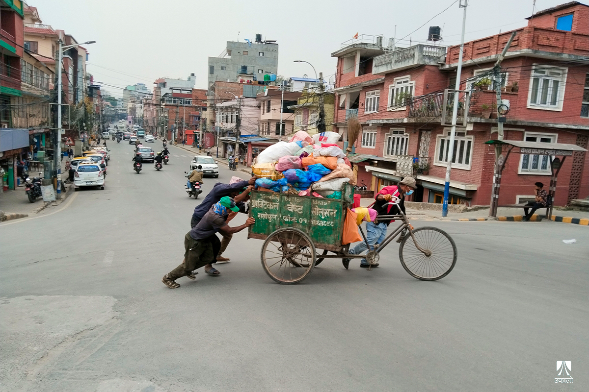 श्रमिकको तलब : सरकारले तोकेको न्यूनतम पारिश्रमिक नै पाउँदैनन्