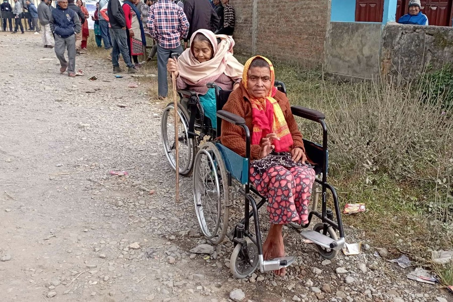 मतदान केन्द्र अपांगतामैत्री नहुँदा समस्या