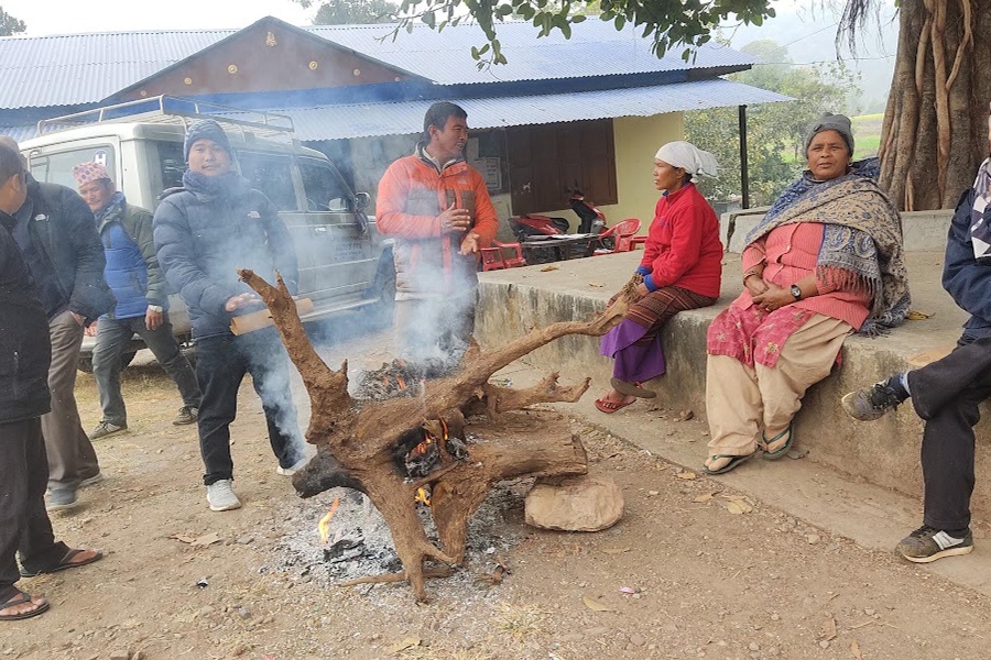 जाडो बढेपछि महोत्तरीका विद्यालयमा बिदा
