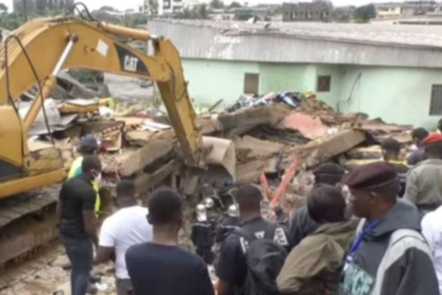 क्यामरुनमा ४ तले भवन भत्किँदा ३७ जनाको मृत्यु, २१ घाइते