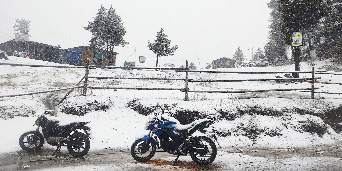 हिमपातका कारण नाग्म-गमगढी सडक तीन दिनदेखि अवरुद्ध