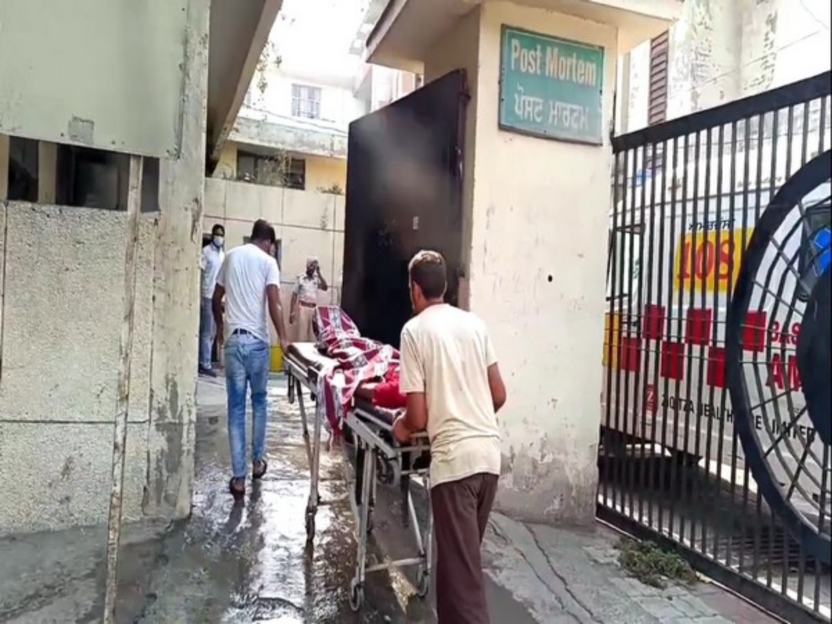 भारतको पन्जाबमा अवैध रक्सी सेवनबाट २१ जनाको मृत्यु