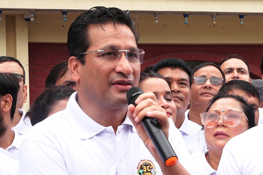 स्वच्छ वातावरणका लागि विद्युतीय सवारीको प्रयोग बढाऔँ: उर्जामन्त्री