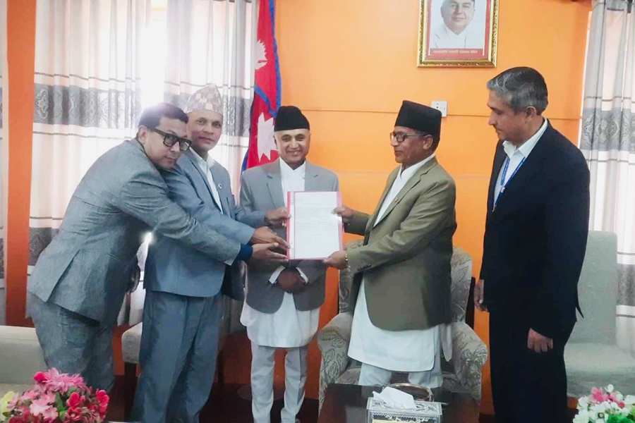 गण्डकीको मुख्यमन्त्रीमा खगराज अधिकारीको दाबी पेस