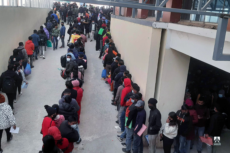 राहदानीमा बिचौलियाको रजगज : विभाग गए एक महिना, बाहिर पैसा तिरे तीन दिनमै