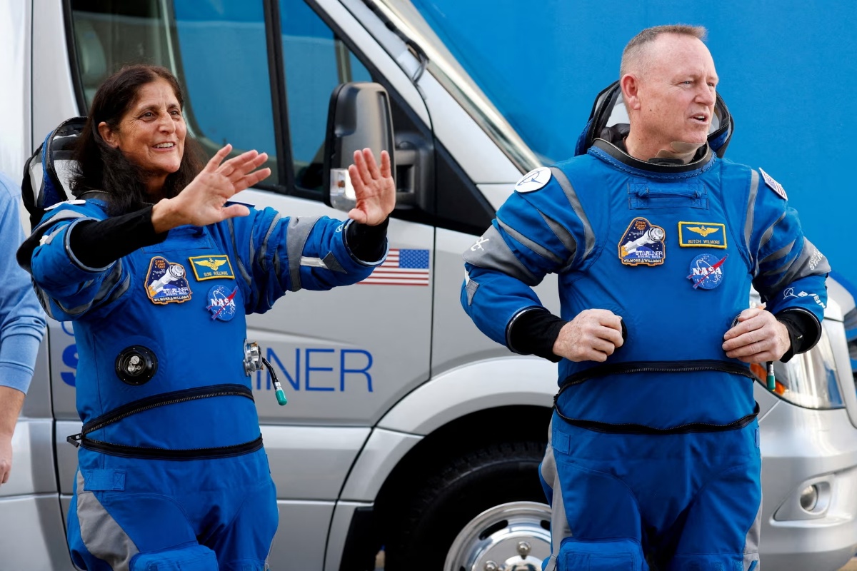 अन्तरिक्षबाट नौ महिनापछि फर्किए बुच विल्मोर र सुनी विलियम्स