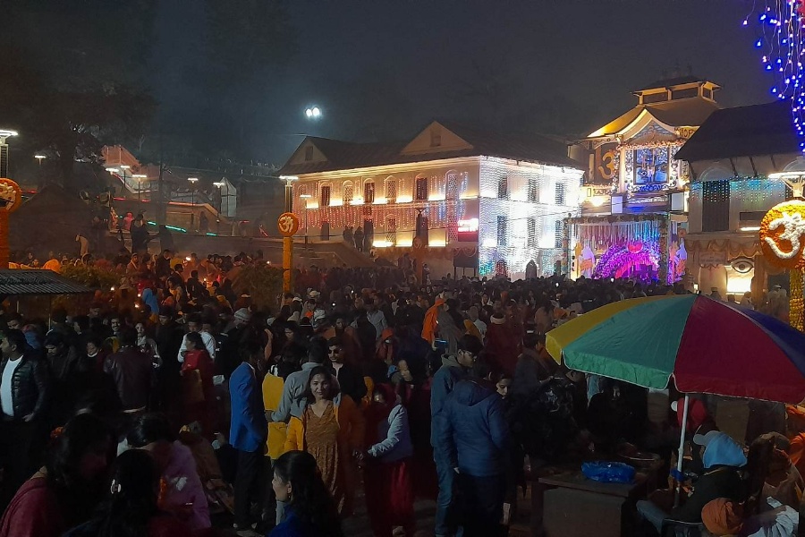 आज महाशिवरात्रि : देशभरका शिवालयमा दर्शनार्थीको घुइँचो, पशुपतिका चारै ढोका खुला