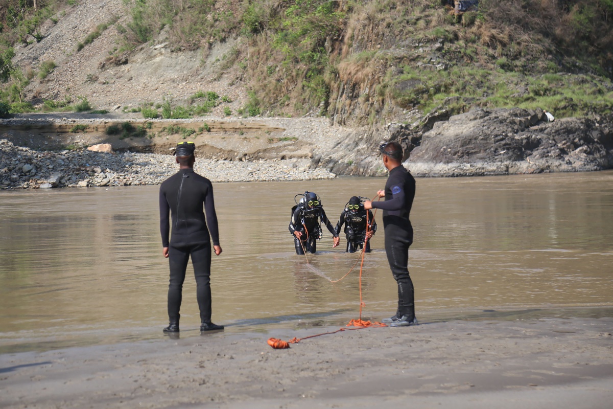उद्धार अभ्यासका क्रममा बेपत्ता भएका सुरक्षाकर्मीको खोजी जारी