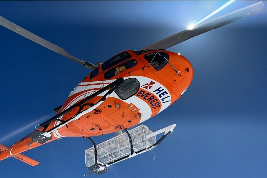 अन्नपूर्ण आधार शिविरमा ‘हेली एभरेस्ट’को हेलिकप्टर दुर्घटना, पाइलट घाइते