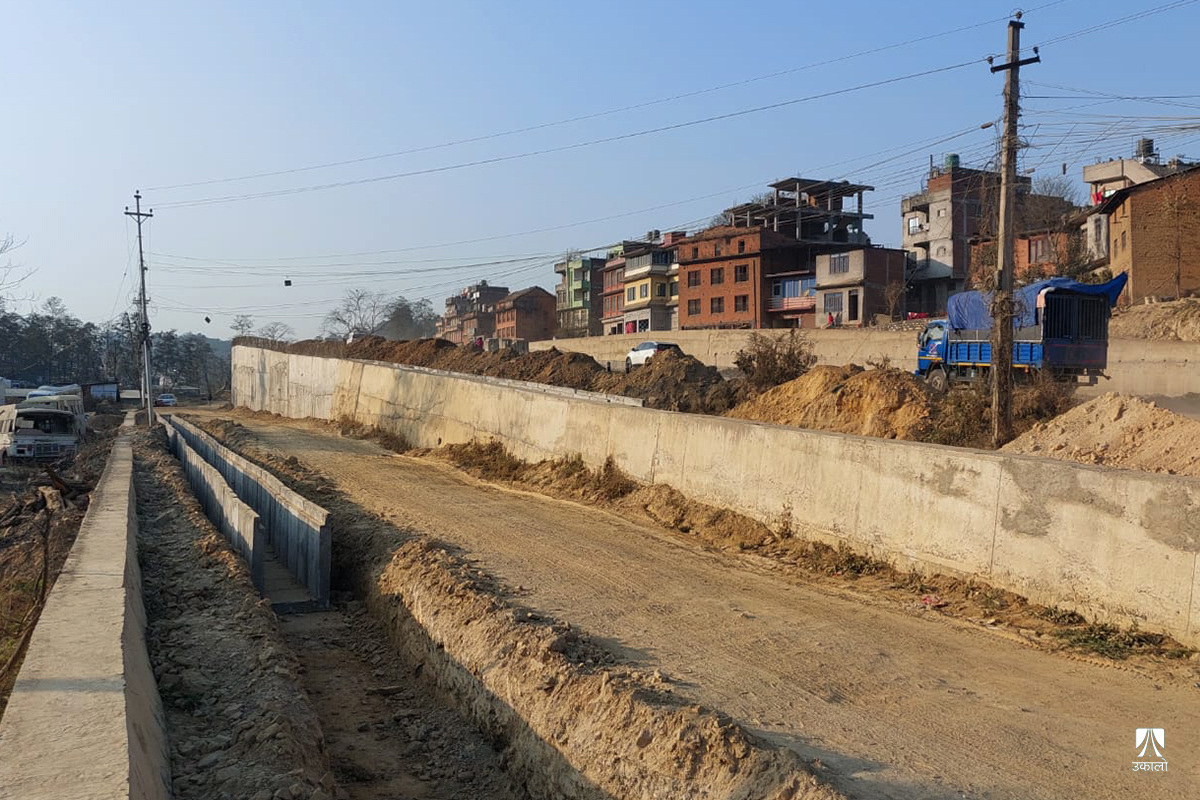 वर्षासँगै सूर्यविनायक–साँगा सडक एकतर्फी