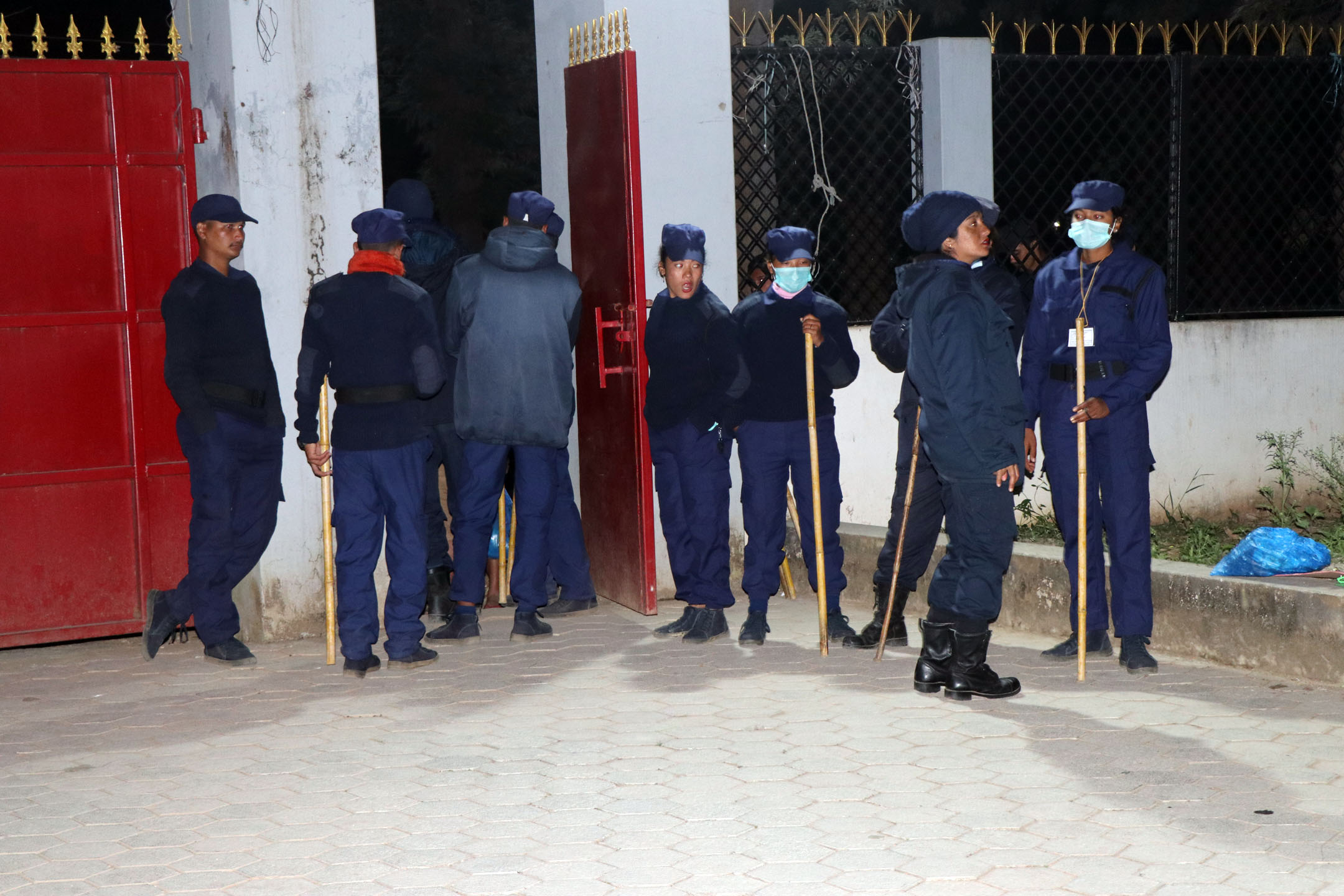 कर्णालीका ८ निर्वाचन क्षेत्रमा को-को अघि?