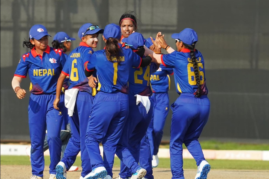 एनपीएलका टोलीले यू१९ क्रिकेट खेलाडीलाई १० लाख दिने