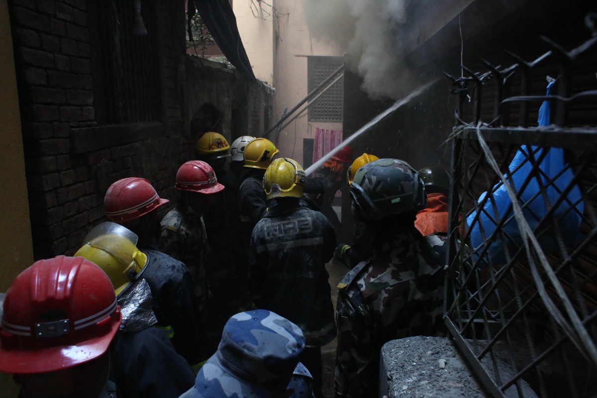 असनमा आगलागी हुँदा ३५ लाखको क्षति