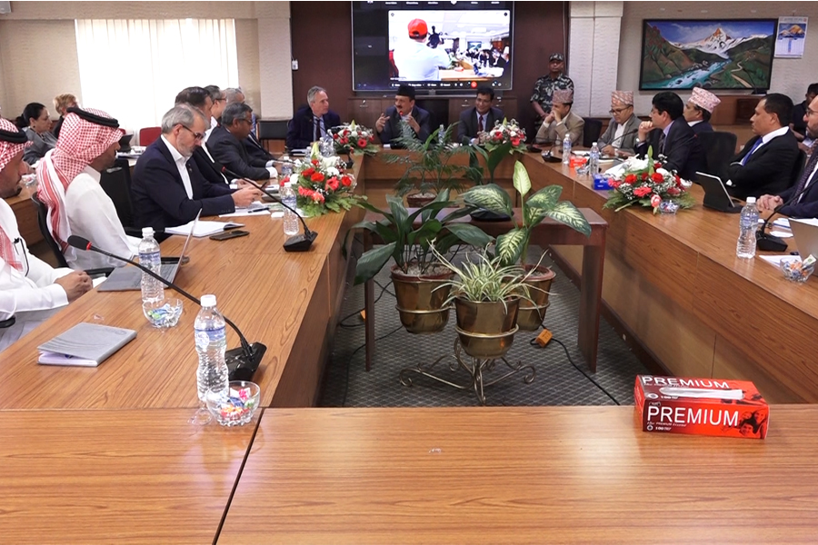 माथिल्लो अरुण परियोजनालाई लगानी जुटाउन दातृ निकायसँग अर्थमन्त्रीको छलफल