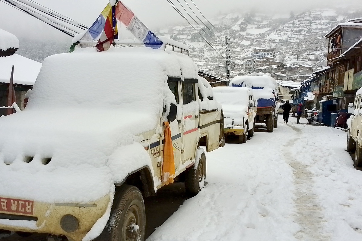 हुम्लामा ३ दिनयता निरन्तर हिमपात
