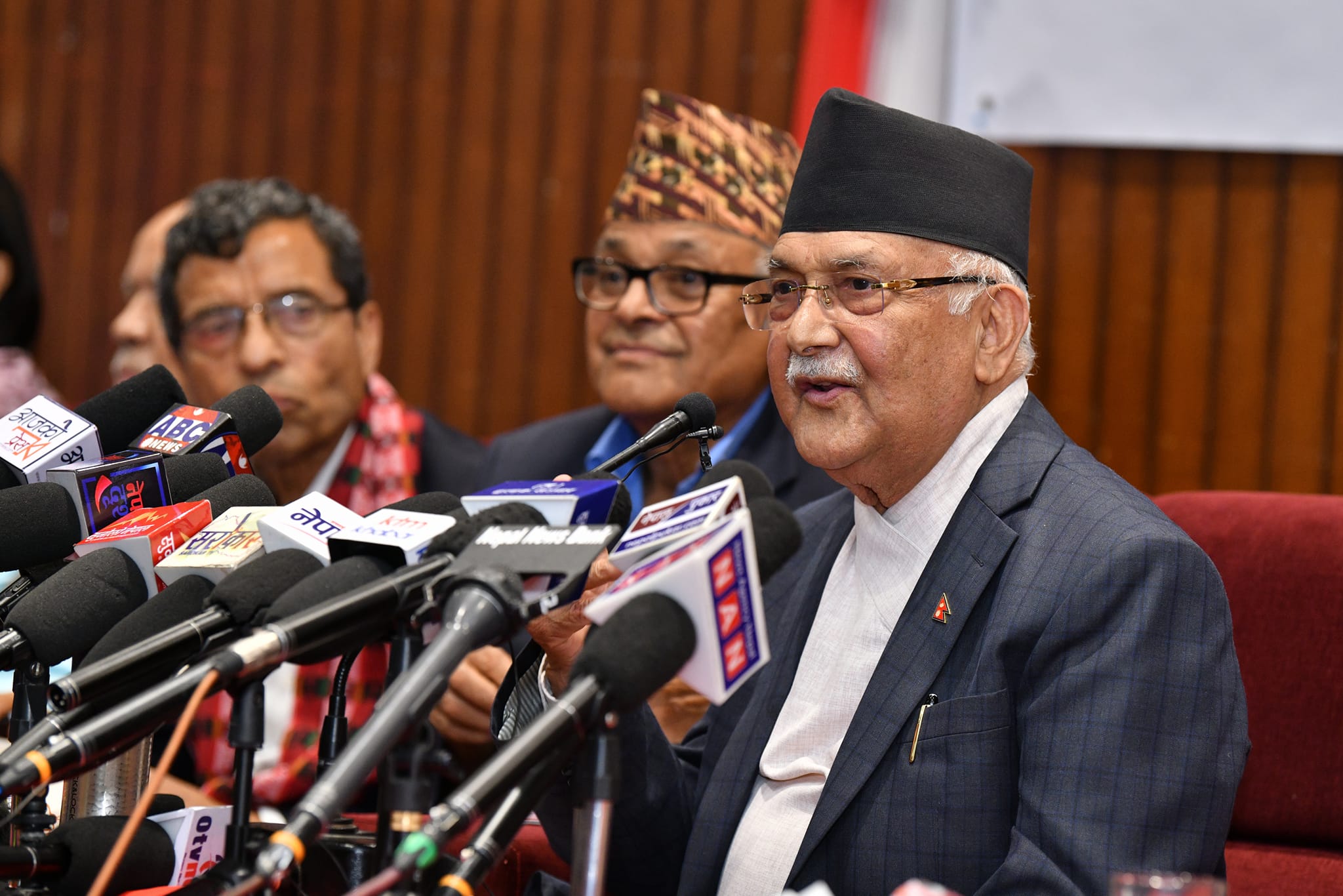 नेकपा विभाजनको कारण स्वचालित थियो कि परिचालित विश्लेषण हुनुपर्छ : ओली