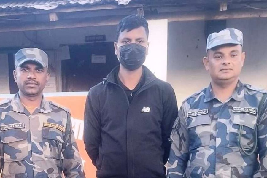 स्रोत नखुलेको २१ लाख ५७ हजार रुपैयाँसहित १ जना पक्राउ