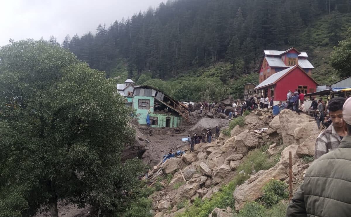 काश्मीरमा भीषण बाढी : ३४ जनाको मृत्यु, दर्जनौँ घाइते