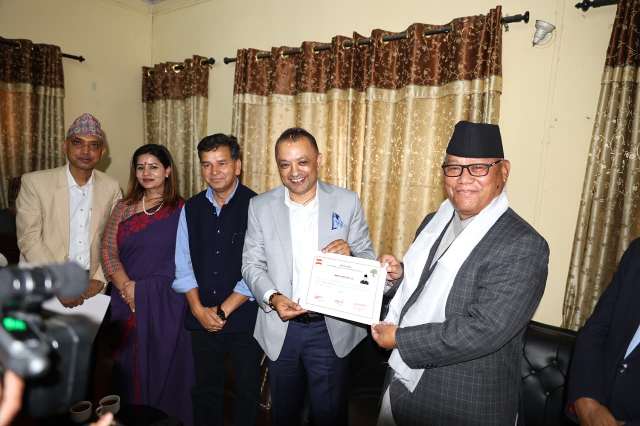 कांग्रेस संसदीय दलको नेतामा भीष्मराज आङ्देम्बे चयन