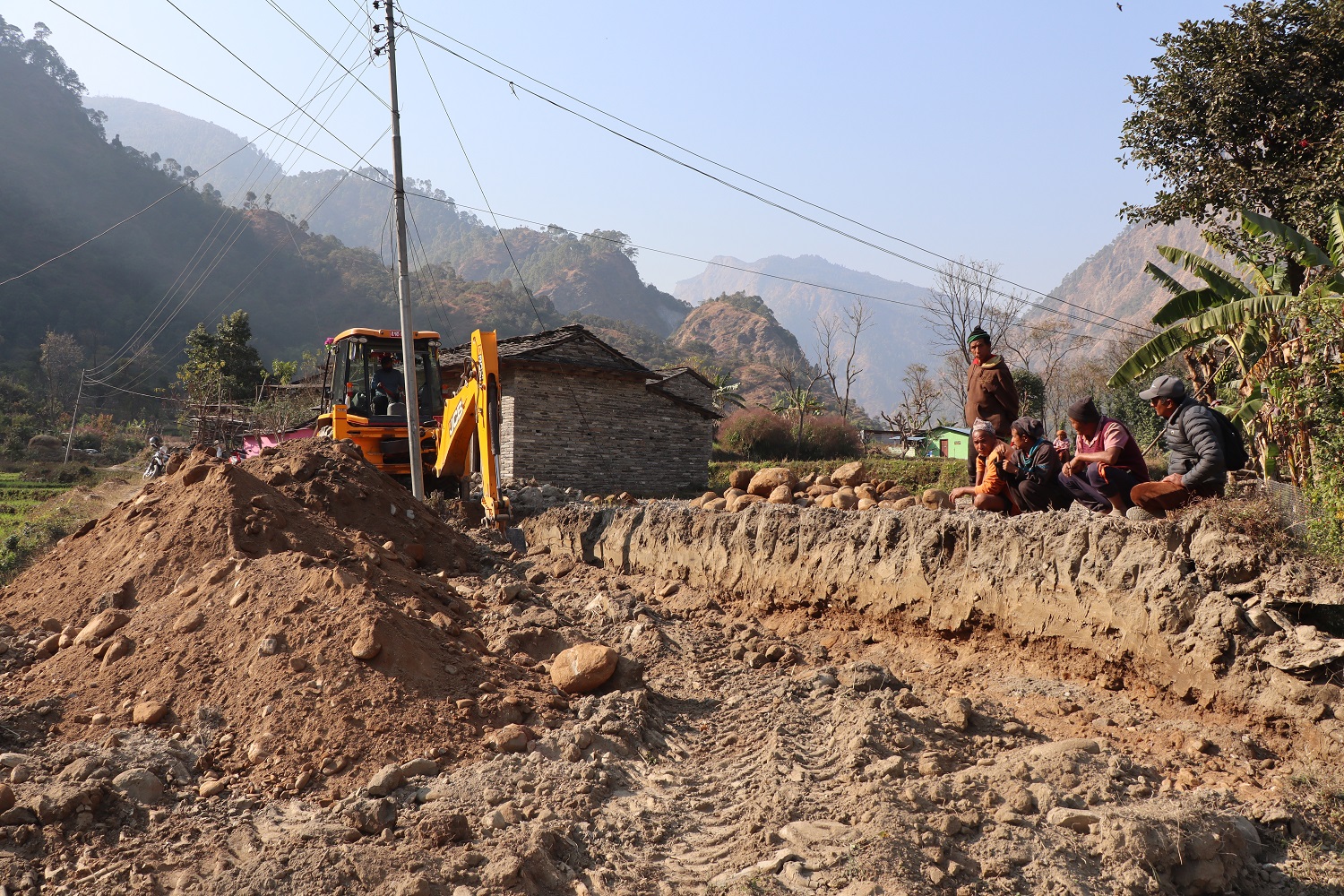 म्याग्दीको छिसवाङ सडक १५ वर्षपछि स्तरोन्नति