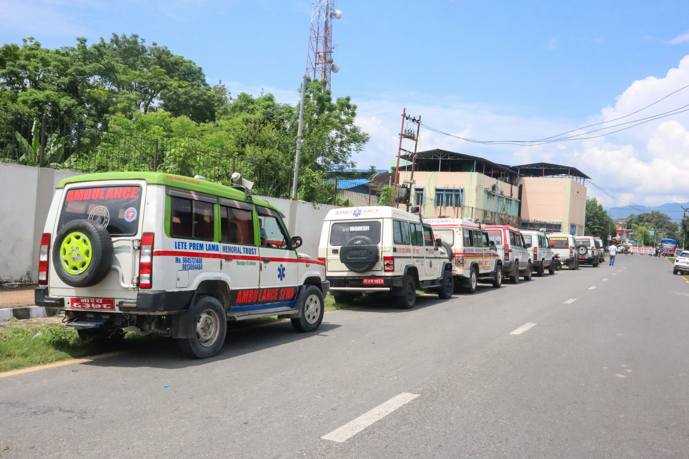 त्रिशूली र नारायणीमा भेटिएका शव भरतपुर अस्पतालमा