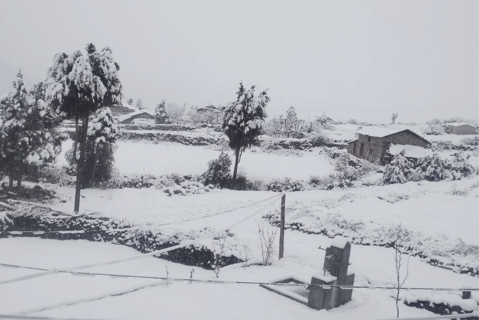 बैतडी र बागलुङमा हिमपात, जनजीवन प्रभावित