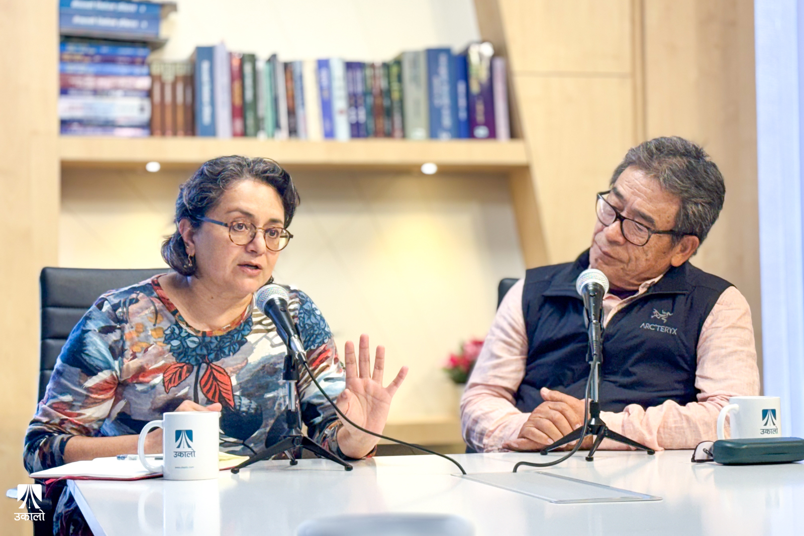 उहिलेका गुरु-चेलीबीच अहिले पुस्तक, प्रेम र फिल्मका कुरा (भिडियोसहित)