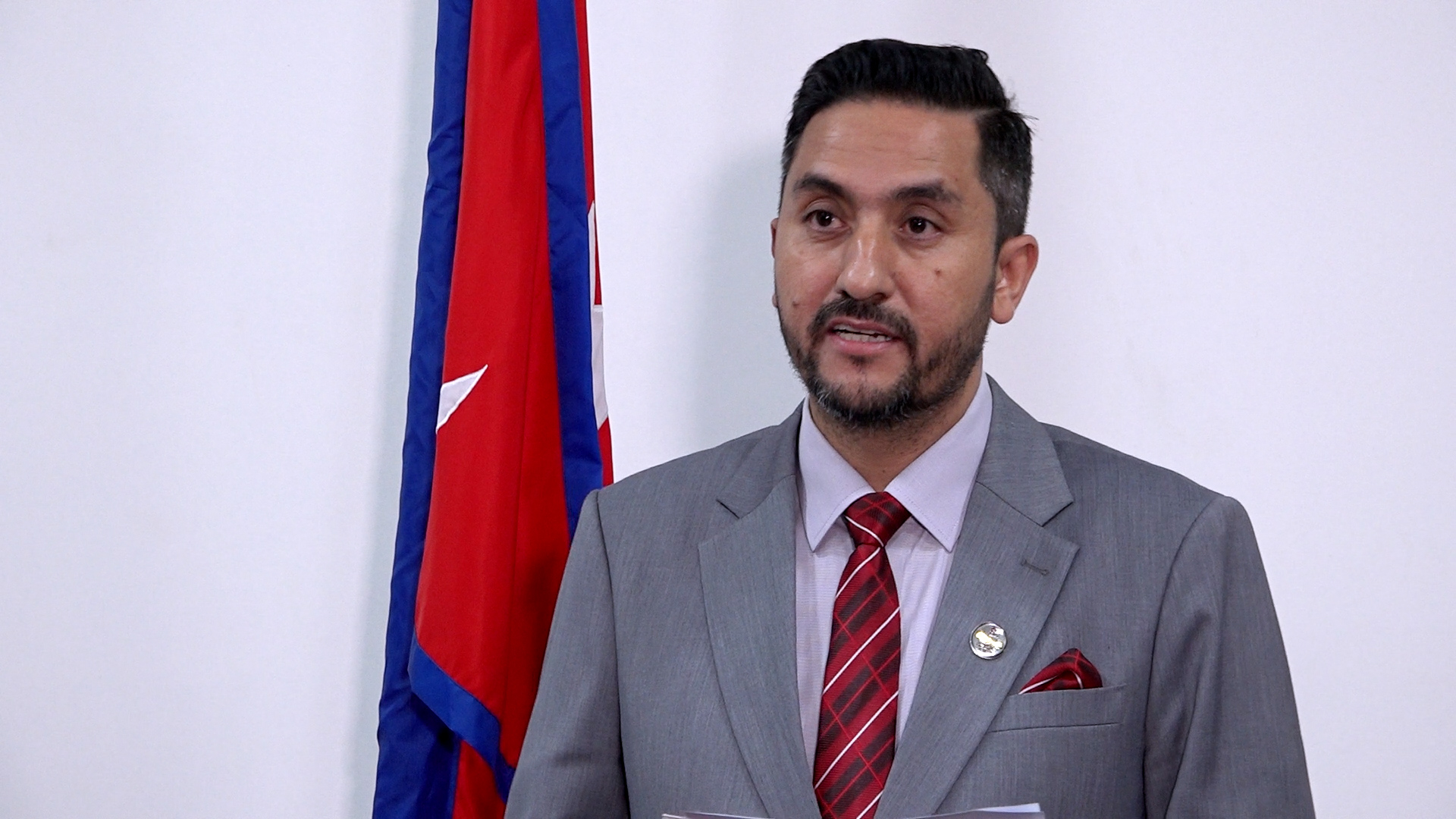 १० मिलियन अमेरिकी डलर अनुदान स्वीकार