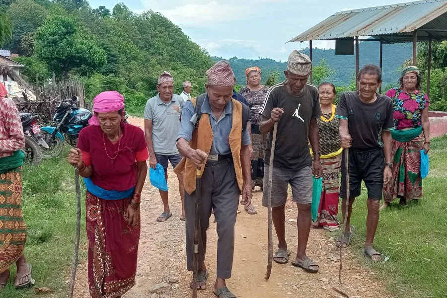 ज्येष्ठ नागरिक दिवस मनाइँदै