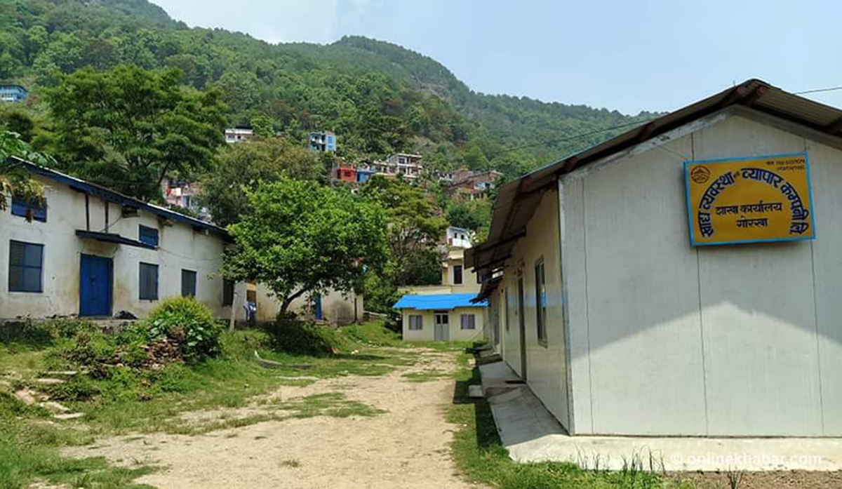 गोदाममै थुप्रियो सहुलियतको चामल