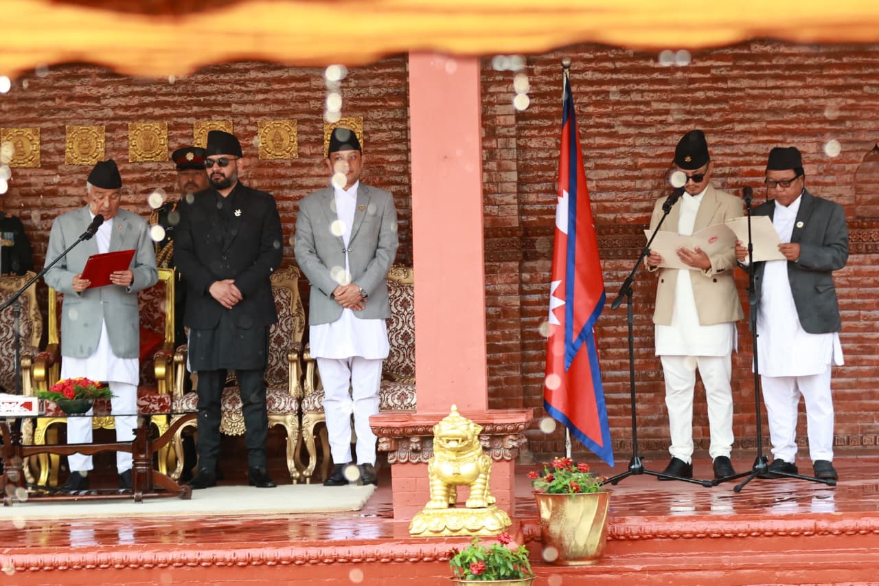 मन्त्रिपरिषद् विस्तार: नवनियुक्त मन्त्रीद्वय गुरुङ र पुनले लिए शपथ