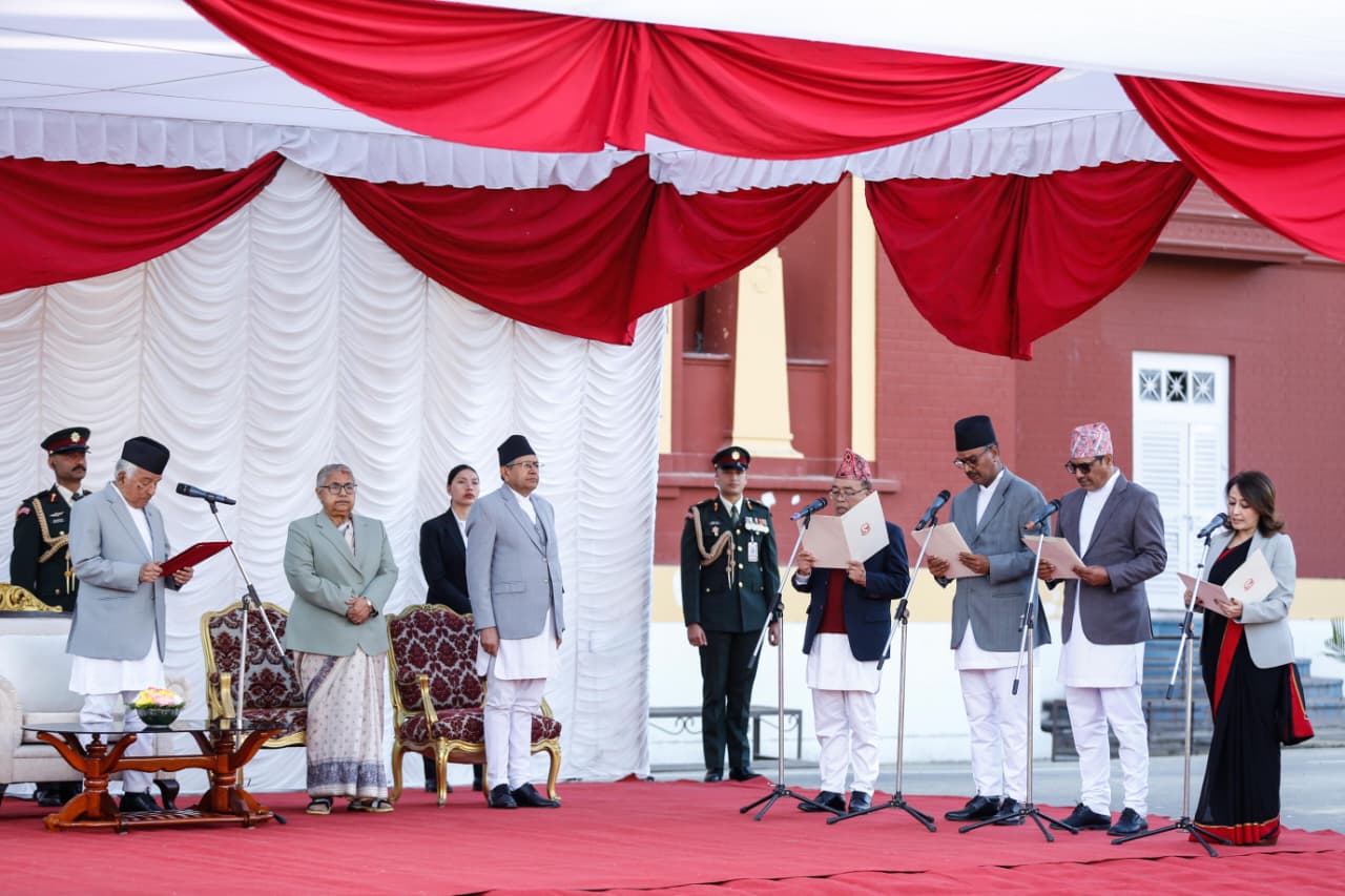 चार मन्त्रीले लिए शपथ, मन्त्रिपरिषद् १४ सदस्यीय बन्यो