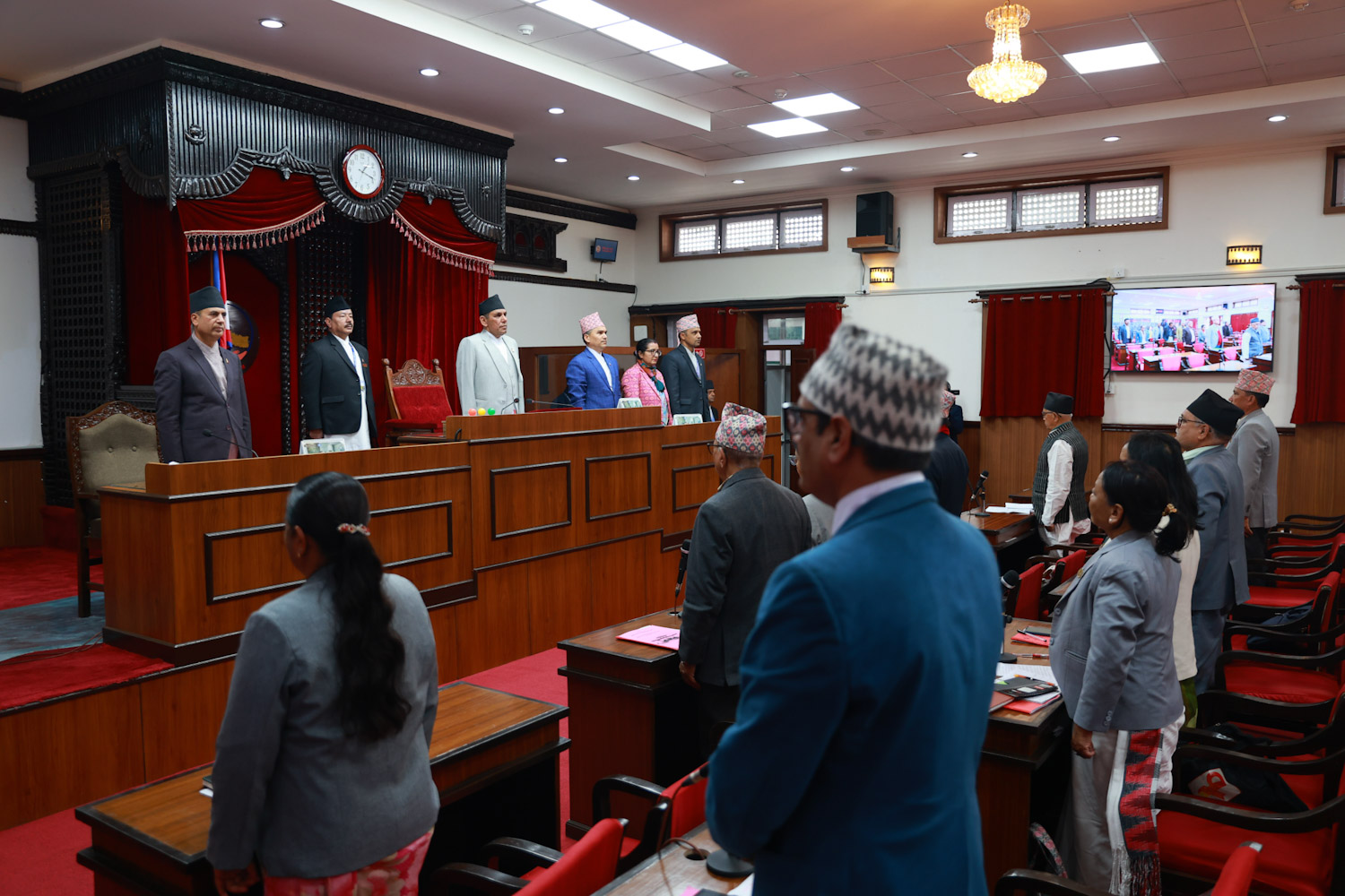 फरार कैदी र लुटिएका हातहतियार फिर्ता नहुँदा निर्वाचनको सुरक्षामा सांसदको आशंका