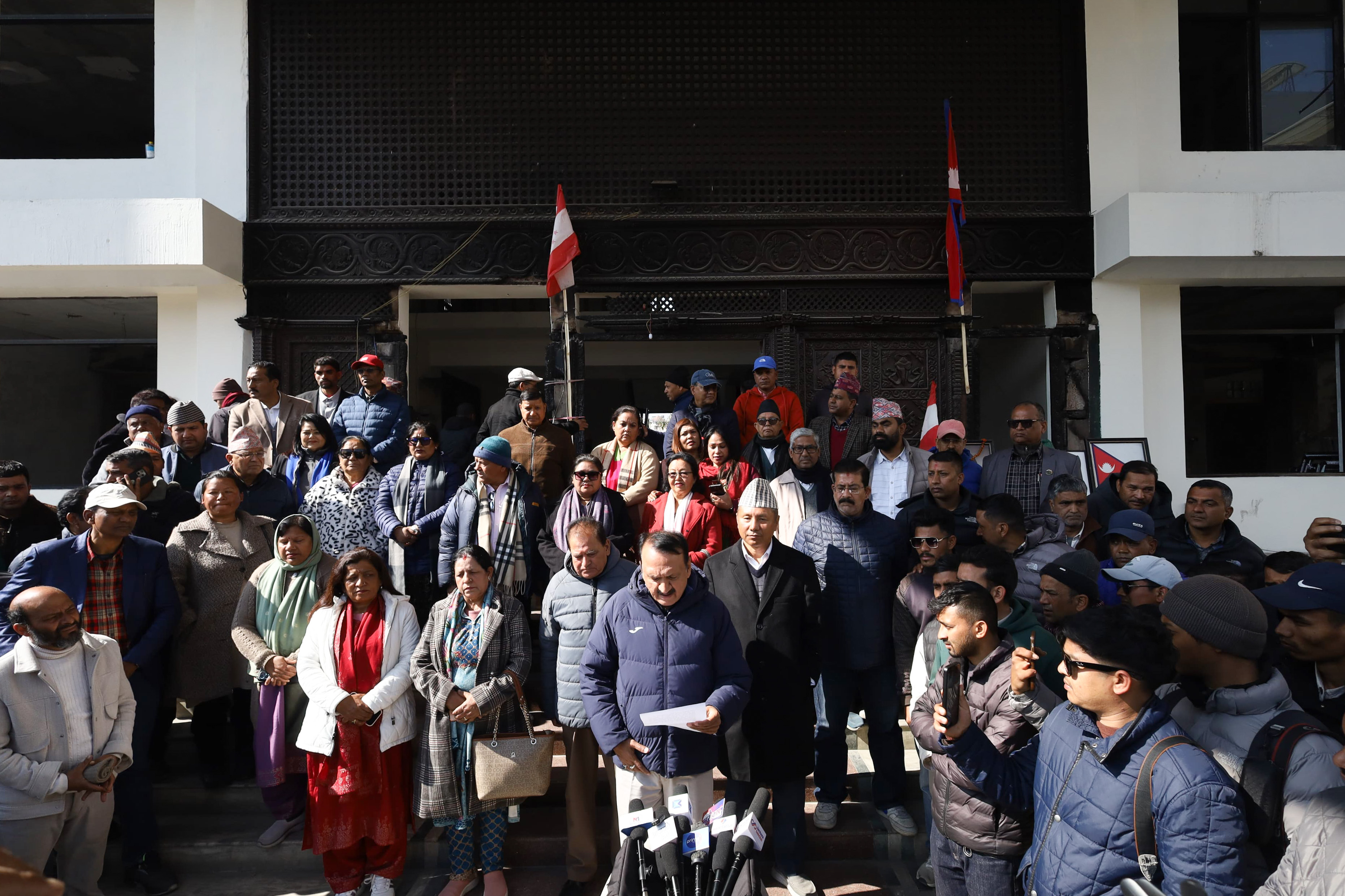 आयोगको निर्णयविरुद्ध सर्वोच्च जाने कांग्रेस देउवा पक्षको निर्णय, पूर्णबहादुर खड्कालाई अख्तियारी