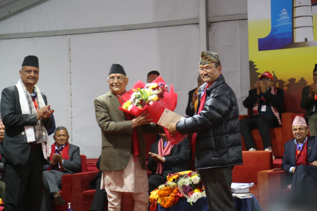 एमालेको नवनिर्वाचित केन्द्रीय कमिटीको पहिलो बैठक शुक्रबार