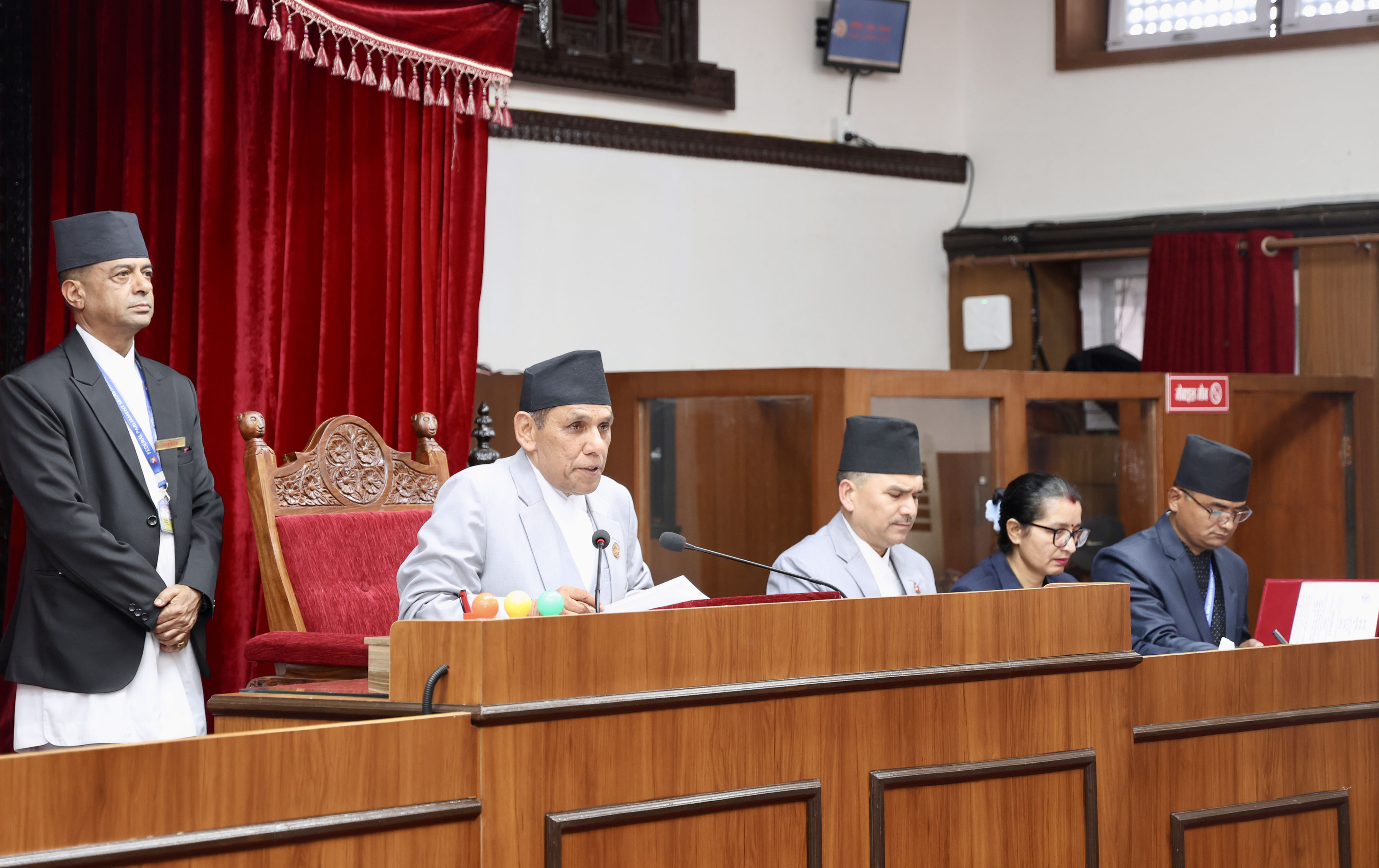 राष्ट्रियसभा बैठक १० मिनेटका लागि स्थगित