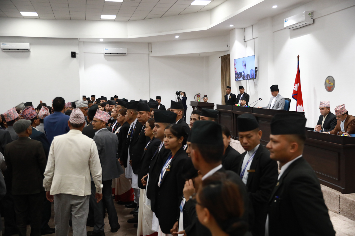 विपक्षीको लगातार अवरोधपछि प्रतिनिधिसभा बैठक स्थगित