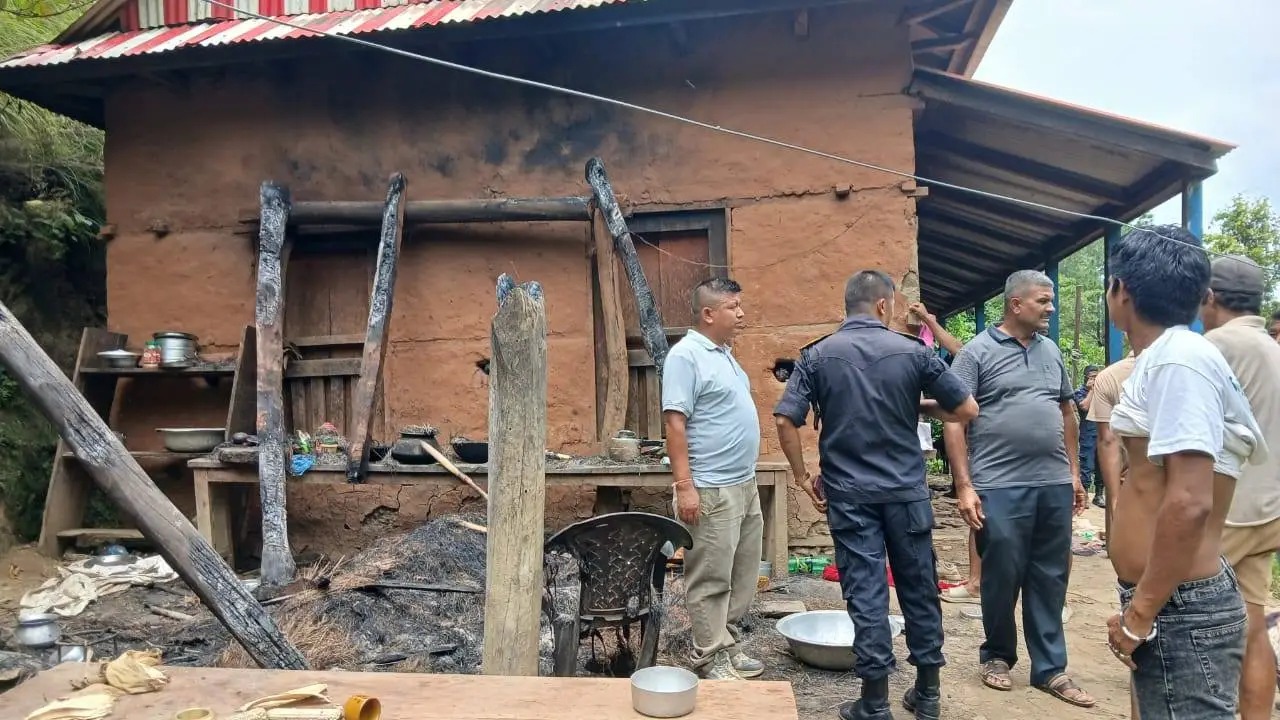 सिन्धुलीबाट सम्पर्कविहीन हायू परिवार पोखरामा भेटियो