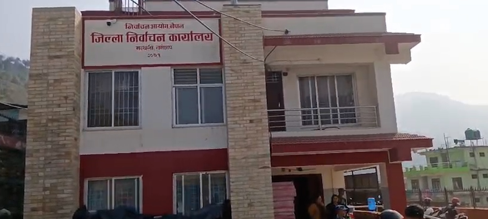 रामेछापका तीन मतदान केन्द्रमा फेरि पठाइयो कर्मचारी र निर्वाचन सामग्री