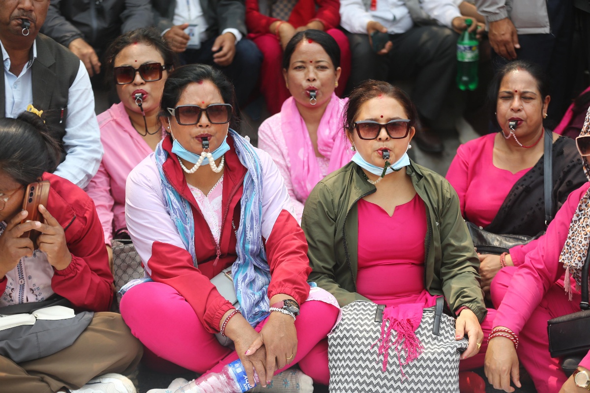 विद्यालय शिक्षा ऐनको माग गर्दै शिक्षकको सिटी जुलुस