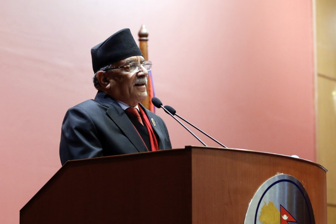 मन्त्रिमण्डलमा बसेर संघीयताविरुद्ध बोल्नेलाई स्पष्टीकरण सोध्छौँ : प्रधानमन्त्री दाहाल